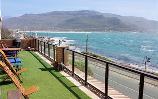 4 Bedroom House in Fish Hoek