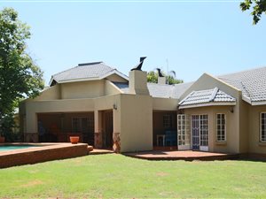 4 Bedroom House in Eldoraigne