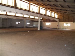 1690 m² Industrial space in Richem