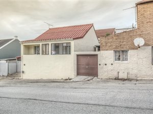 3 Bed House in North End