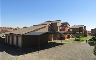 2 Bedroom Townhouse in Laser Park