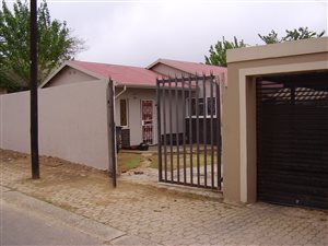 4 Bed House in Albertville