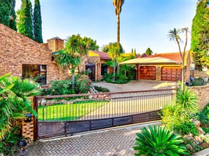 4 Bed House in Lakeside