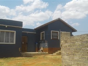 2 Bed House in Zakariyya Park