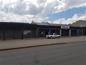 870 m² Commercial space in New Centre