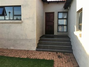 3 Bed House in Bronkhorstbaai