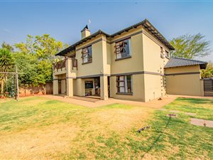 House in Midstream Estate