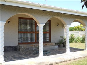 3 Bed House in Sea View