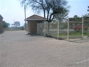 3 Bed Apartment in Brits Central