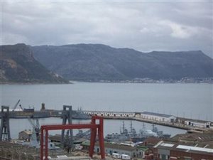2 Bed Apartment in Simons Town