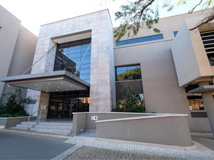 1011 m² Commercial space in Menlo Park
