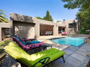 4 Bed House in Hurlingham Manor