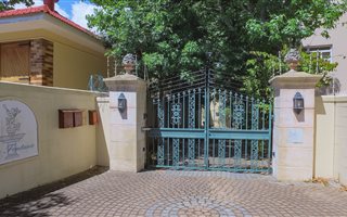 2 Bedroom Townhouse in Kenilworth Upper