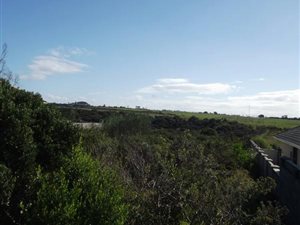 912 m² Land available in Sunrise on Sea