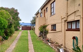 5 Bedroom House in Witsand