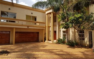 5 Bedroom House in Meyersdal