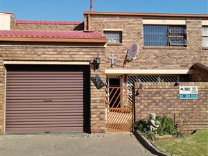 3 Bed Townhouse in Vanderbijlpark Central