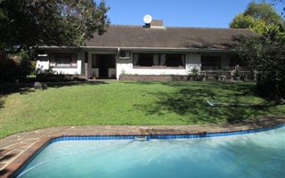 3 Bedroom House in Manors
