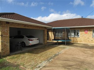 4 Bed House in Park Rynie