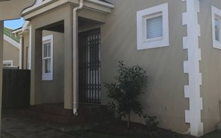 2 Bedroom Townhouse in Bellville Central