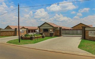 3 Bedroom Simplex in Meyerton