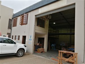 187 m² Industrial space in Umbogintwini