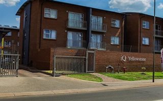 2 Bedroom Apartment in Montana Park