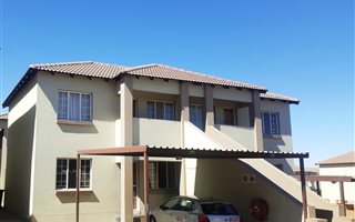 3 Bedroom Townhouse in Elspark