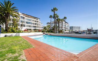 3 Bedroom Apartment in Mouille Point