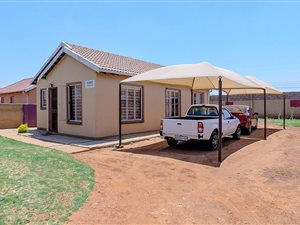 3 Bed House in Protea Glen
