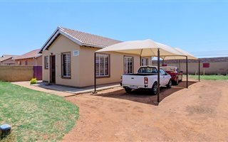 3 Bedroom House in Protea Glen