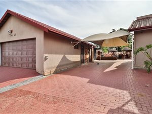 3 Bed House in Heuweloord