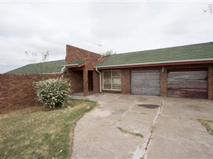 4 Bed House in Amiel Park