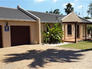 4 Bedroom House in Mikro Park