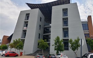 334 m² Commercial space in Zwartkop