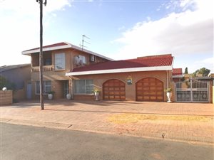 5 Bed House in Lenasia