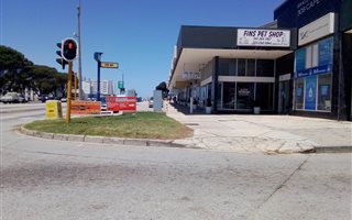 100 m² Retail Space in Newton Park