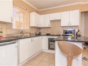 2 Bed Townhouse in Honeydew Ridge