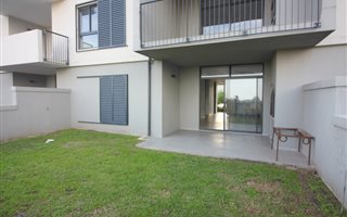 2 Bedroom Apartment in Somerset Lakes