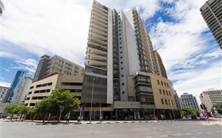 1 Bedroom Apartment in Foreshore