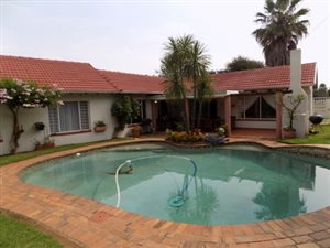 3 Bed House in Sunward Park