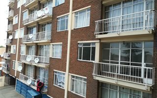 2 Bedroom Apartment in Vereeniging Central