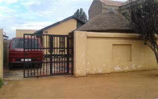 2 Bedroom House in Dobsonville