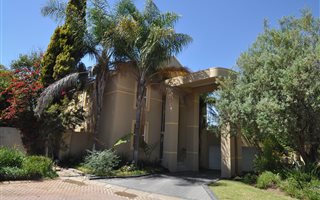 4 Bedroom House in Dainfern Golf Estate