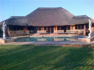 22 ha Farm in Monument Park