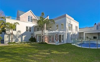 4 Bedroom House in Claremont