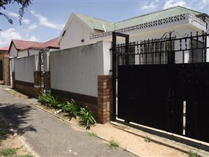 12 Bed House in Kenilworth