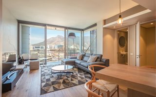 1 Bedroom Apartment in Waterfront