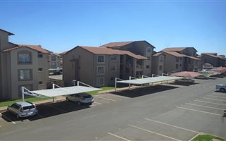 3 Bedroom Apartment in Kleinfontein