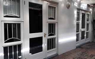 1 Bedroom Garden Cottage in Parkview
